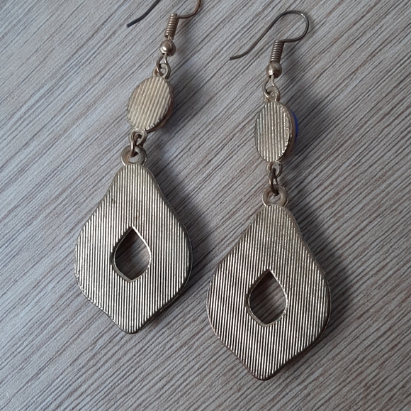 Gorgeous boho-inspired fashion earrings - Picture 5 of 6